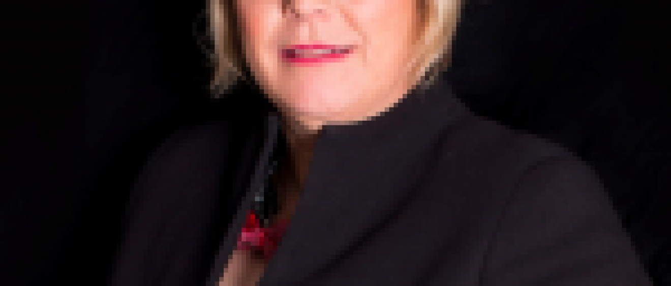 Jo Barron-Perry, Engineer BHP. Executive Coaching alumni with Tarran Deane Female Executive Coach, Speaker, Change Consultant www.tarrandeane.com