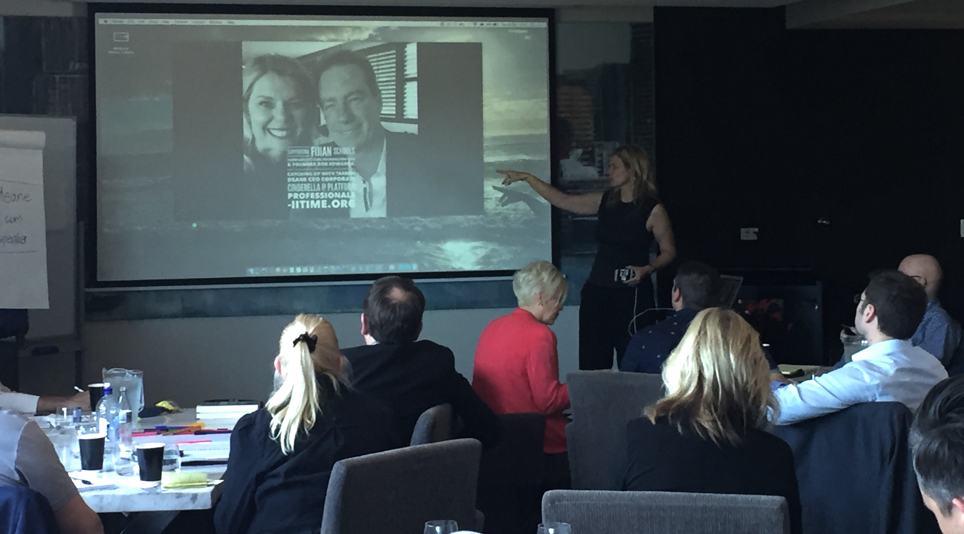 Creating real time examples with people in the room to demonstrate technology leadership, iPhone productivity and iphone efficiency for c-suite leaders and executives by Speaker Tarran Deane